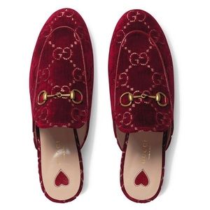 LOOKING FOR: Gucci Princetown gg velvet